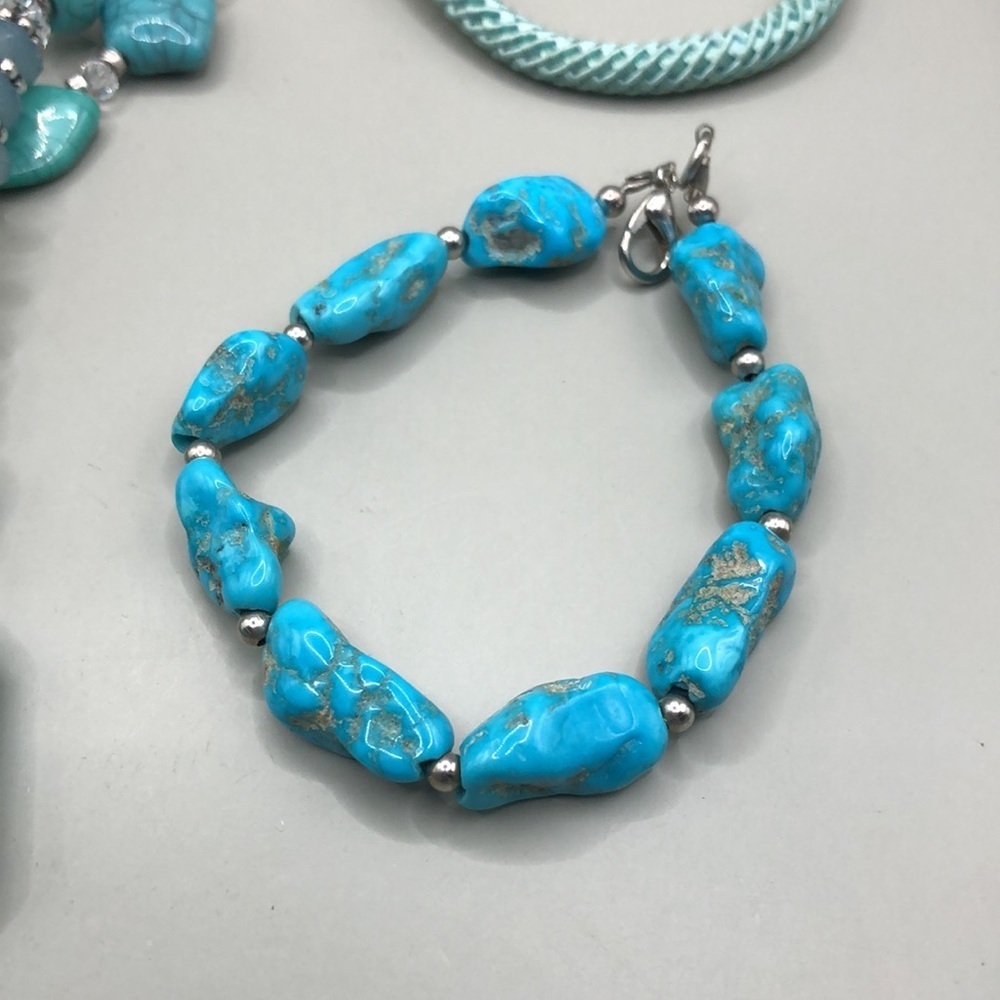 Curated bundle Chico's + Vivi Love turquoise look long necklaces + free bracelet - Picture 4 of 8